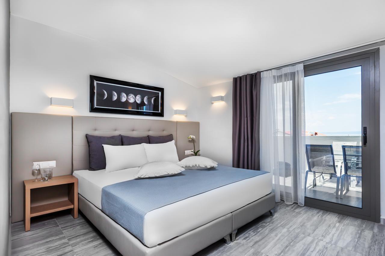 Nymphes Deluxe Accommodation פפקוהורי מראה חיצוני תמונה